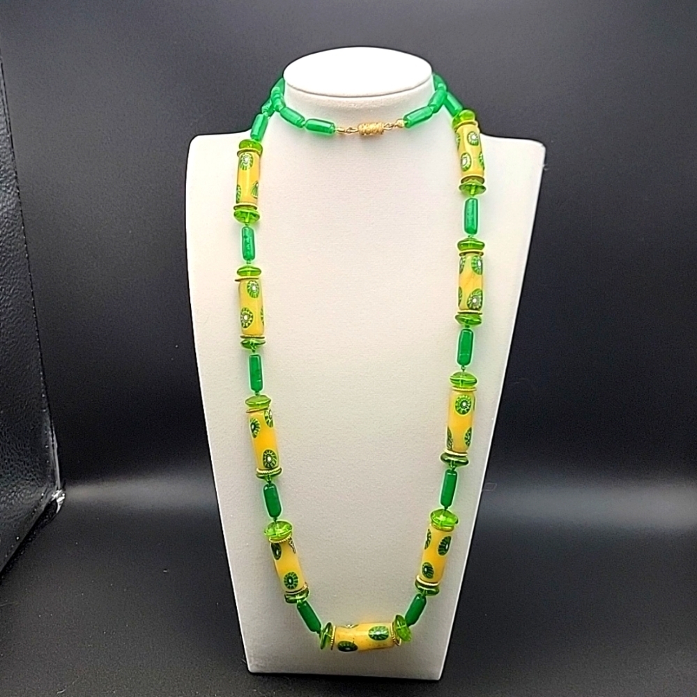 Vtg Art Deco Vibrant Green Millefiori Barrell Bead 32" Glass Beaded Necklace